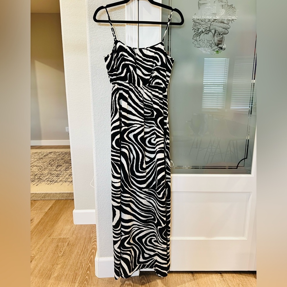 Banana Republic Heritage Silk Zebra Print Maxi Dress size 0, EUC